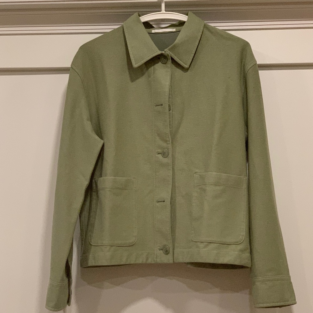 Women Uniqlo button-down lightweight jersey jacket size S in Green color